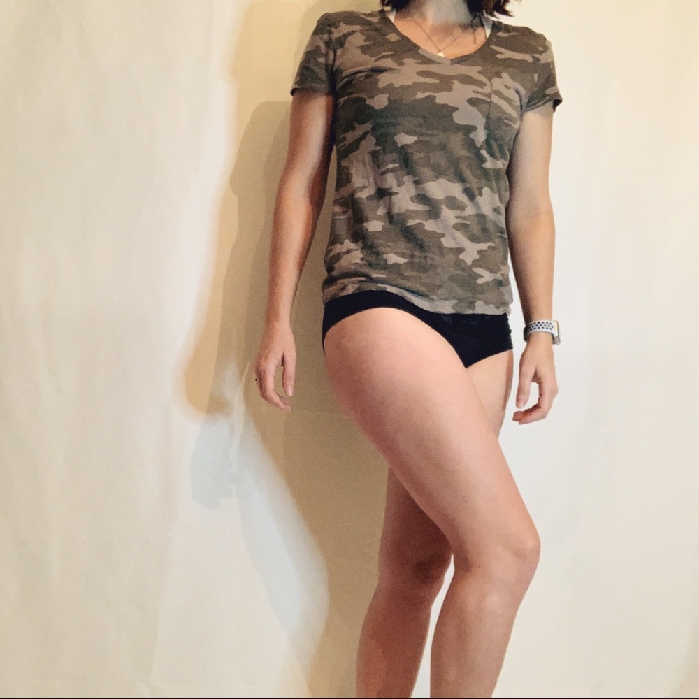 Universal Threads camo T-shirt